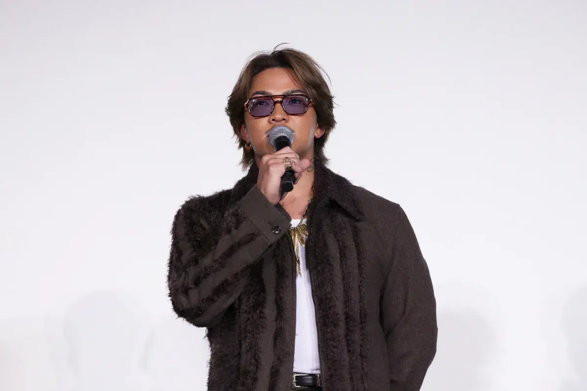 GENERATIONS、自身初のドキュメンタリー映画「GENERATIONS：The Documentary」公開前日イベントにメンバー登場。「美しい、華やかな部分だけではなく自分達のリアルを見ていただきたい」（メンバーコメント全文あり）