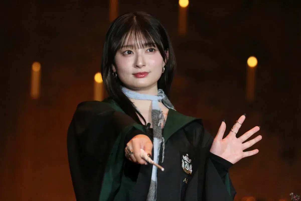 桜田ひより＆吉川愛「ハリポタ」スタジオツアー東京の初代アンバサダーに就任！「柱に抱きついて喜んだ」吉川の“ハリポタ愛”炸裂