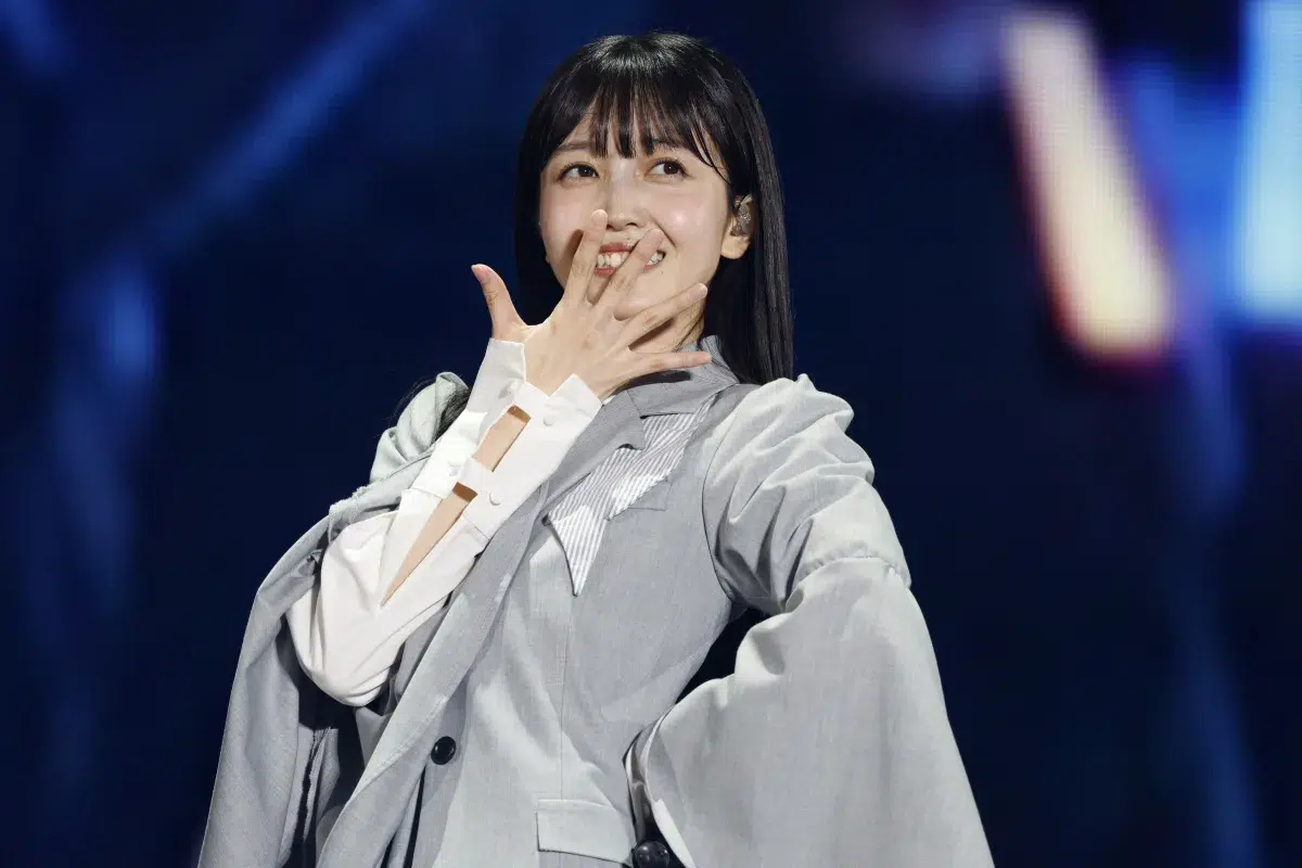 「過去も未来もずっと大好き」乃木坂46久保史緒里、愛に溢れた9年間の完結。誰よりもグループを愛した彼女が残した、最高で最後の“乃木坂らしさ”に全ファンが涙した夜。 3 「過去も未来もずっと大好き」乃木坂46久保史緒里、愛に溢れた9年間の完結。誰よりもグループを愛した彼女が残した、最高で最後の“乃木坂らしさ”に全ファンが涙した夜。