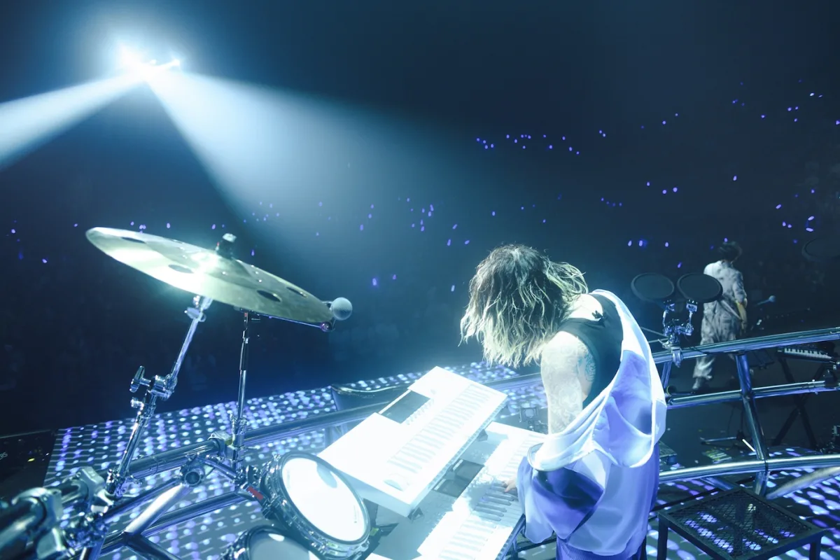 自身初の全国ホールツアー「YOASOBI HALL TOUR 2025 WANDARA」14箇所全40公演を完走！さらに、2026年に日本人アーティスト初となる”アジア10大ドーム＆スタジアムツアー”の開催が決定！