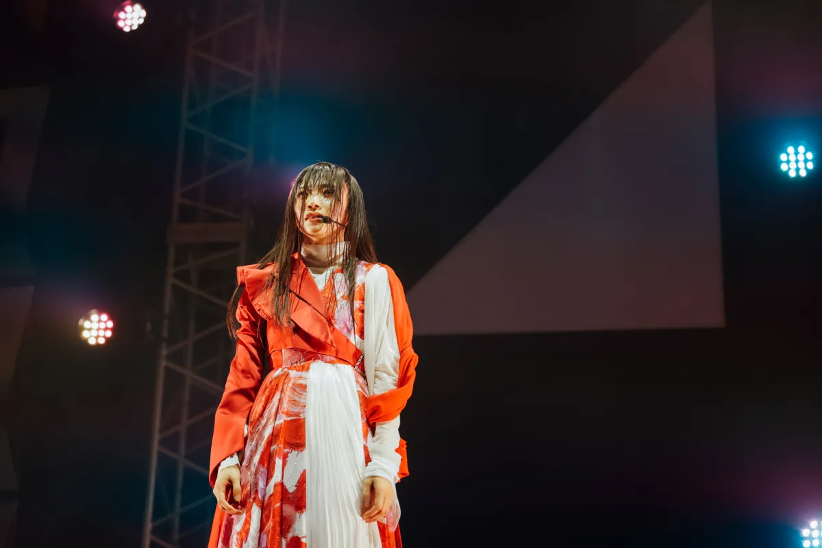 櫻坂46四期生、涙の『新参者』千秋楽。「心は常に9人」不在の2人の想いも背負った7人の覚悟と、Wアンコールで起きた奇跡。絆が起こした感動のフィナーレを完全レポート