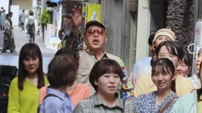 群衆を巻き込み叫ぶくっきー！さん
