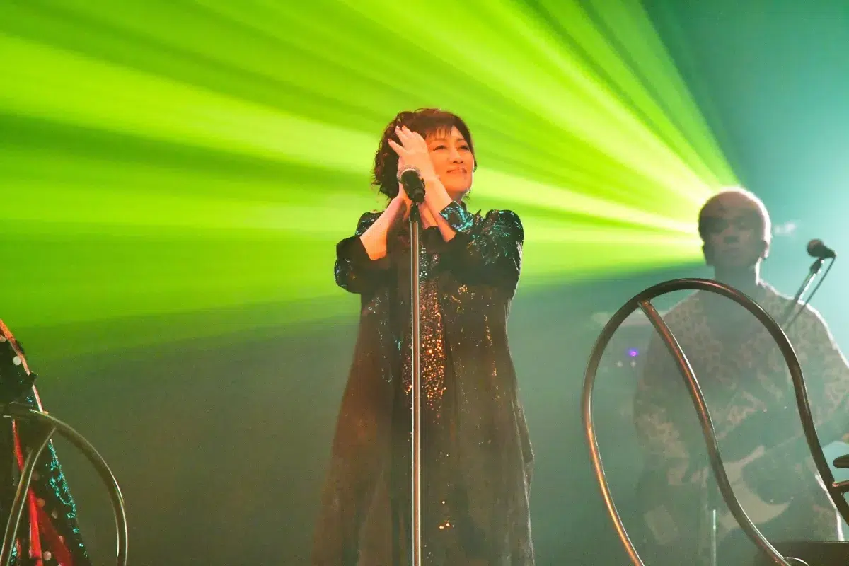 渡辺美里、デビュー40周年ツアー完走！約6万人を動員した「BITTER☆SWEET ULTRA POP TOUR 2025」全30公演がついにファイナル！
