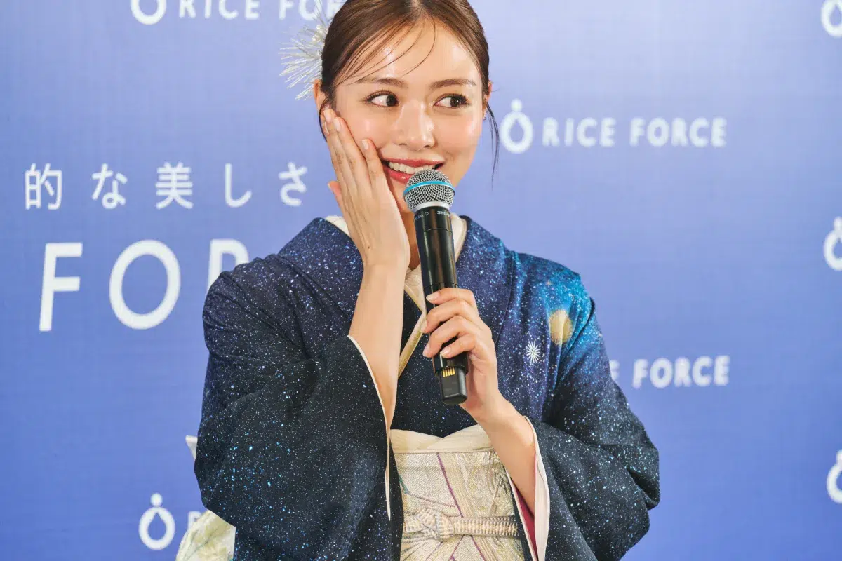 内田理央、艶やかな着物姿で「ライスフォース」1日店長に就任！30代で変わった美肌の秘訣や“お米愛”を語る【イベントレポ】