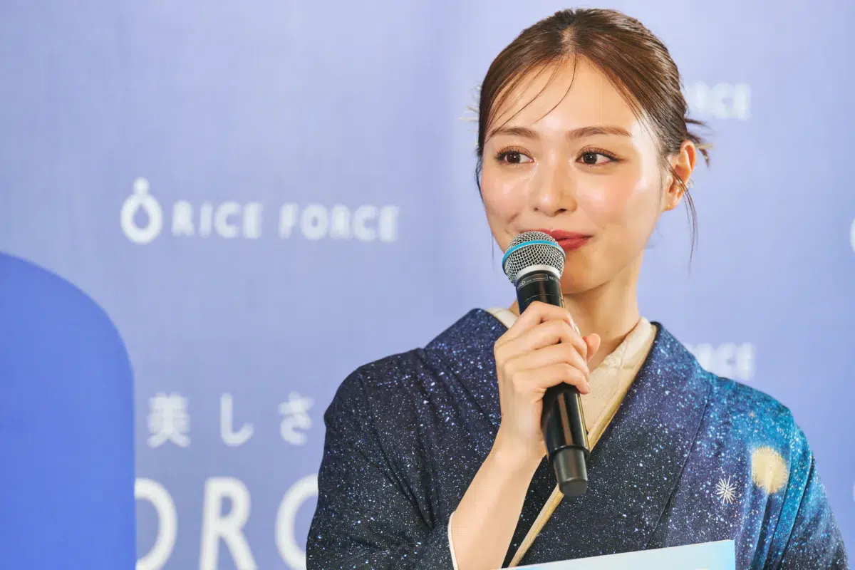 内田理央、艶やかな着物姿で「ライスフォース」1日店長に就任！30代で変わった美肌の秘訣や“お米愛”を語る【イベントレポ】