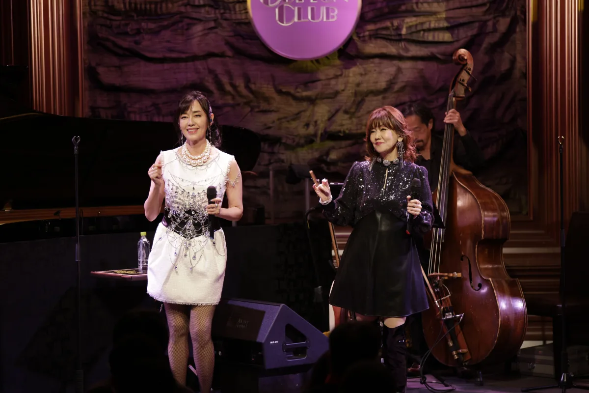 松本伊代＆早見優、奇跡のミニスカ共演！「センチメンタル・ジャーニー」「夏色のナンシー」神セトリに満員会場が熱狂。80年代アイドル最強コンビのライブレポ