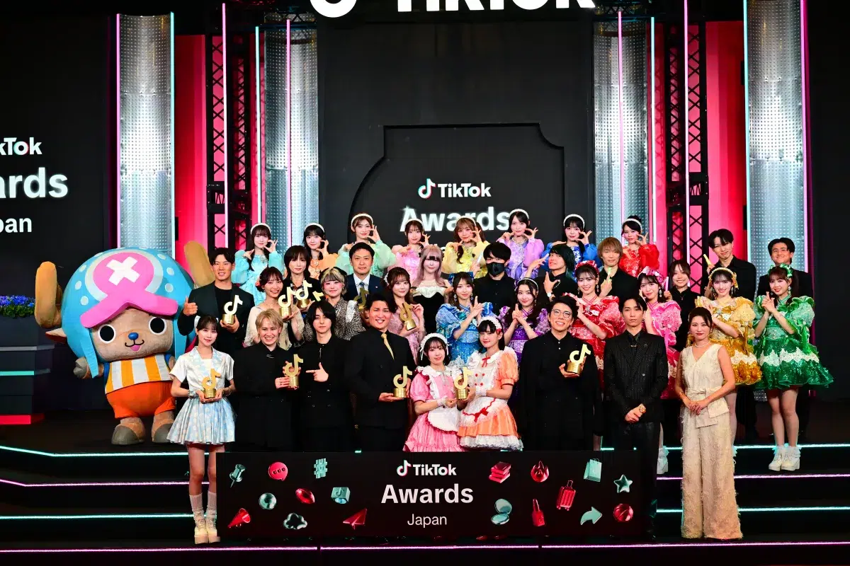 【TikTok Awards 2025】検証アイドル・八木沙季が「Entertainment Creator of the Year」を受賞!おすすめ常連の魅力と歓喜のコメント 2 【TikTok Awards 2025】検証アイドル・八木沙季が「Entertainment Creator of the Year」を受賞!おすすめ常連の魅力と歓喜のコメント