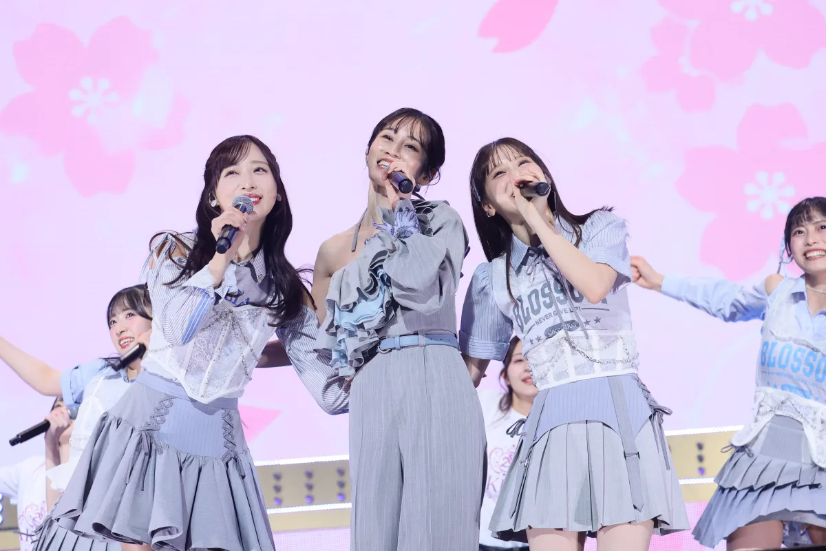 【伝説の一夜】AKB48 20周年記念コンサート千秋楽に前田敦子・大島優子らレジェンドOGが涙！ AKB48 67thシングル発売もサプライズ発表！初センターは4日に昇格したばかりの次世代エース・伊藤百花！