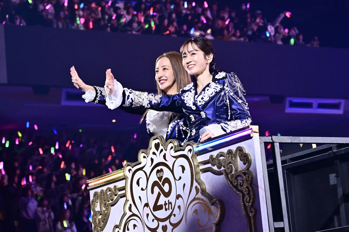 【伝説の一夜】AKB48 20周年記念コンサート千秋楽に前田敦子・大島優子らレジェンドOGが涙！ AKB48 67thシングル発売もサプライズ発表！初センターは4日に昇格したばかりの次世代エース・伊藤百花！