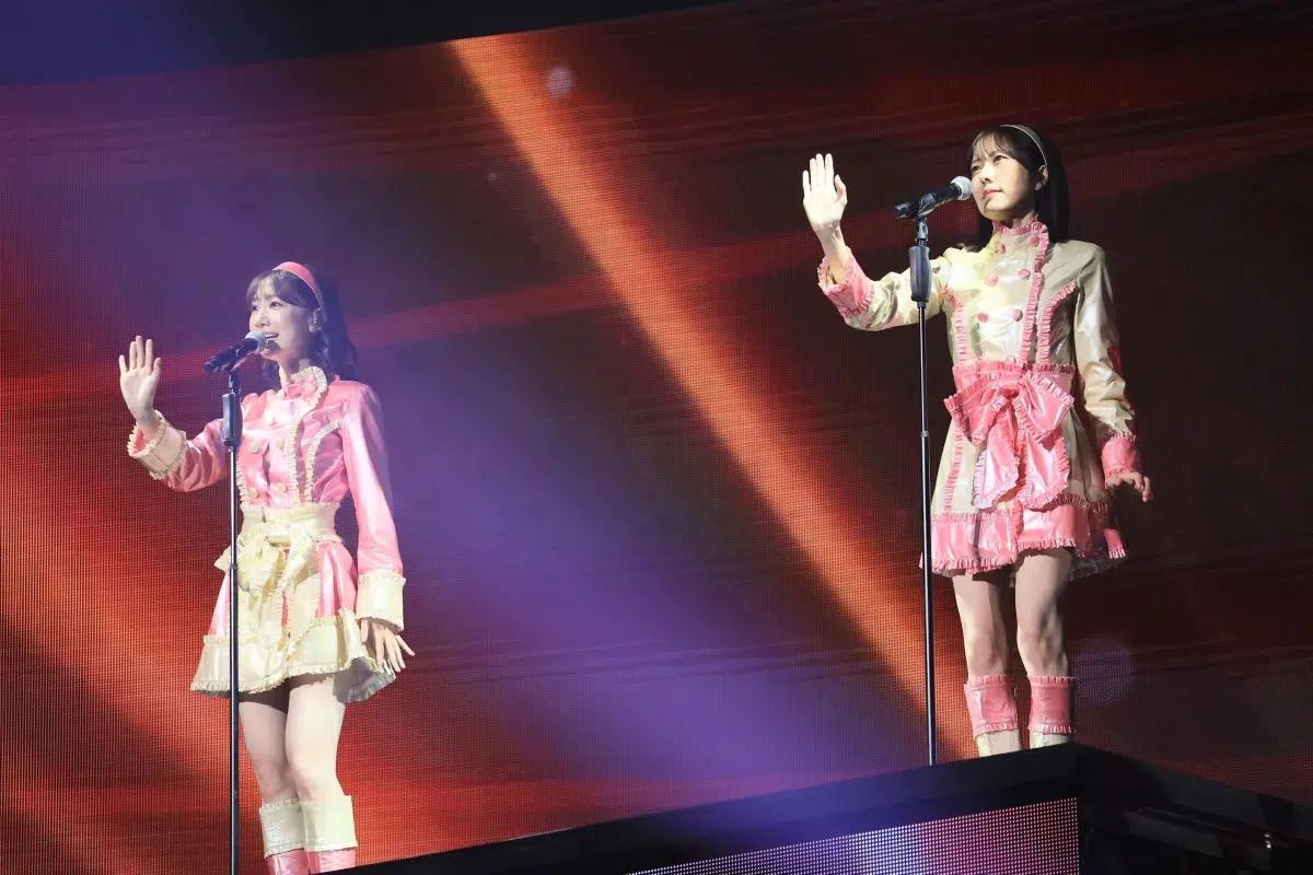 【伝説の一夜】AKB48 20周年記念コンサート千秋楽に前田敦子・大島優子らレジェンドOGが涙！ AKB48 67thシングル発売もサプライズ発表！初センターは4日に昇格したばかりの次世代エース・伊藤百花！