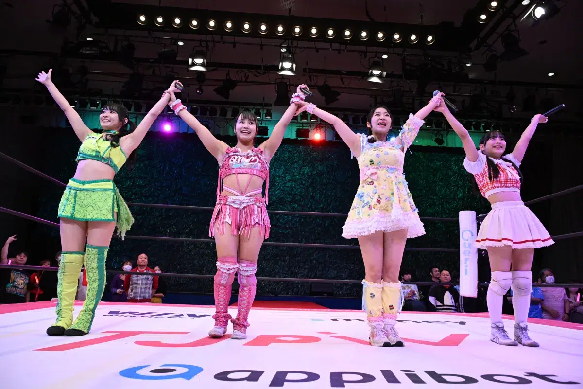 OCHA NORMA中山夏月姫、アイアンマンヘビーメタル級王座を獲得！ハロプロ×プロレスの歴史的瞬間を目撃。斉藤円香の美声リングアナ、窪田七海のキュルルンビームも炸裂！