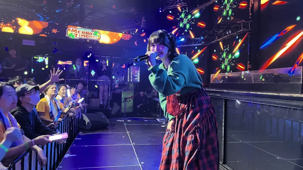 アニソン×クラブカルチャー『アニレヴ～MERRY TIME!!!!!～ 』がWARP SHINJUKUで開催！相良茉優＆山北早紀のサプライズ共演、小宮有紗、七海うららなど豪華DJ＆声優陣ら10組が熱狂のクリスマスパーティー