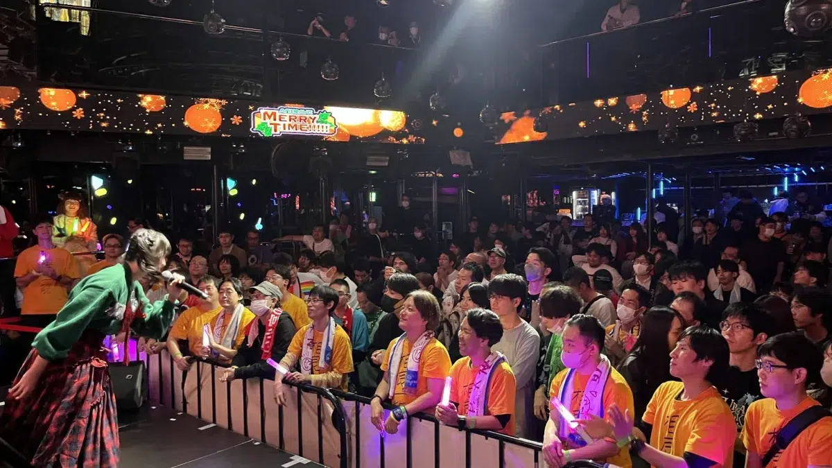 アニソン×クラブカルチャー『アニレヴ～MERRY TIME!!!!!～ 』がWARP SHINJUKUで開催！相良茉優＆山北早紀のサプライズ共演、小宮有紗、七海うららなど豪華DJ＆声優陣ら10組が熱狂のクリスマスパーティー