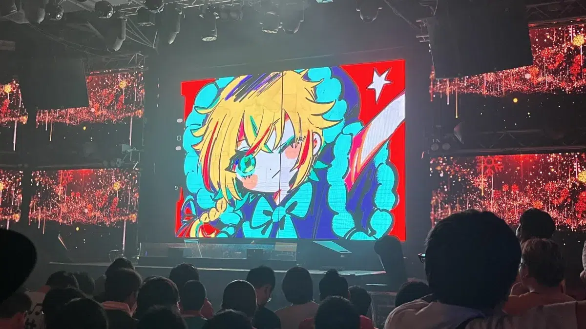 アニソン×クラブカルチャー『アニレヴ～MERRY TIME!!!!!～ 』がWARP SHINJUKUで開催！相良茉優＆山北早紀のサプライズ共演、小宮有紗、七海うららなど豪華DJ＆声優陣ら10組が熱狂のクリスマスパーティー