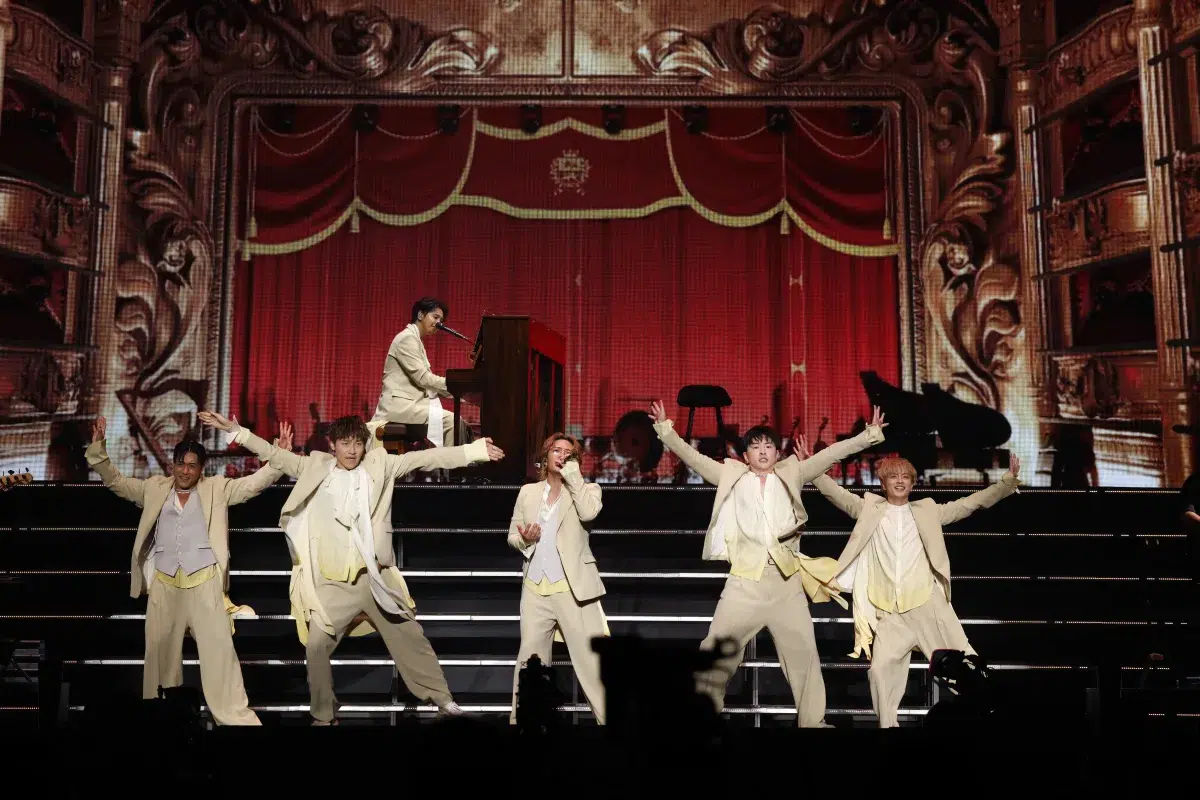 GENERATIONS、本日完走した全国ツアー「GENERATIONS LIVE TOUR 2025 "6IX SENSE"」＆自身初のドキュメンタリー映画「GENERATIONS：The Documentary」が映像化！ 来秋・2026年10月より全国ツアー開催決定。