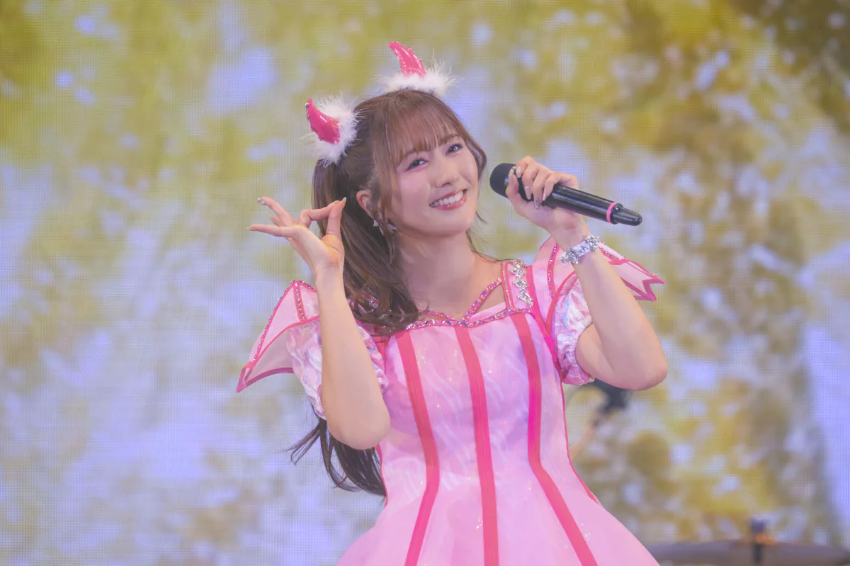 ももクロが冬恒例のワンマンライブ『ももいろクリスマス』を開催。15回目となる今回のテーマは“宇宙旅行”。王道と定番を押さえつつも、AIを活用した演出を加えるなど新たなクリスマスライブに！