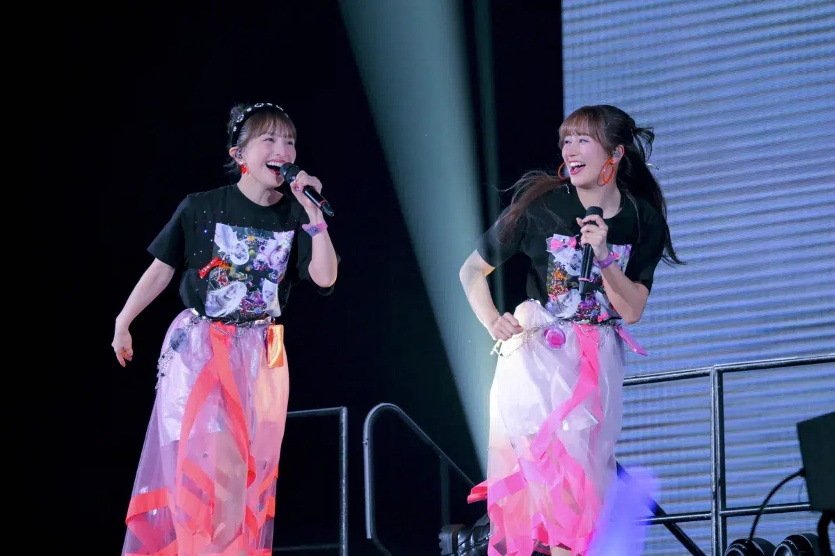 ももクロが冬恒例のワンマンライブ『ももいろクリスマス』を開催。15回目となる今回のテーマは“宇宙旅行”。王道と定番を押さえつつも、AIを活用した演出を加えるなど新たなクリスマスライブに！