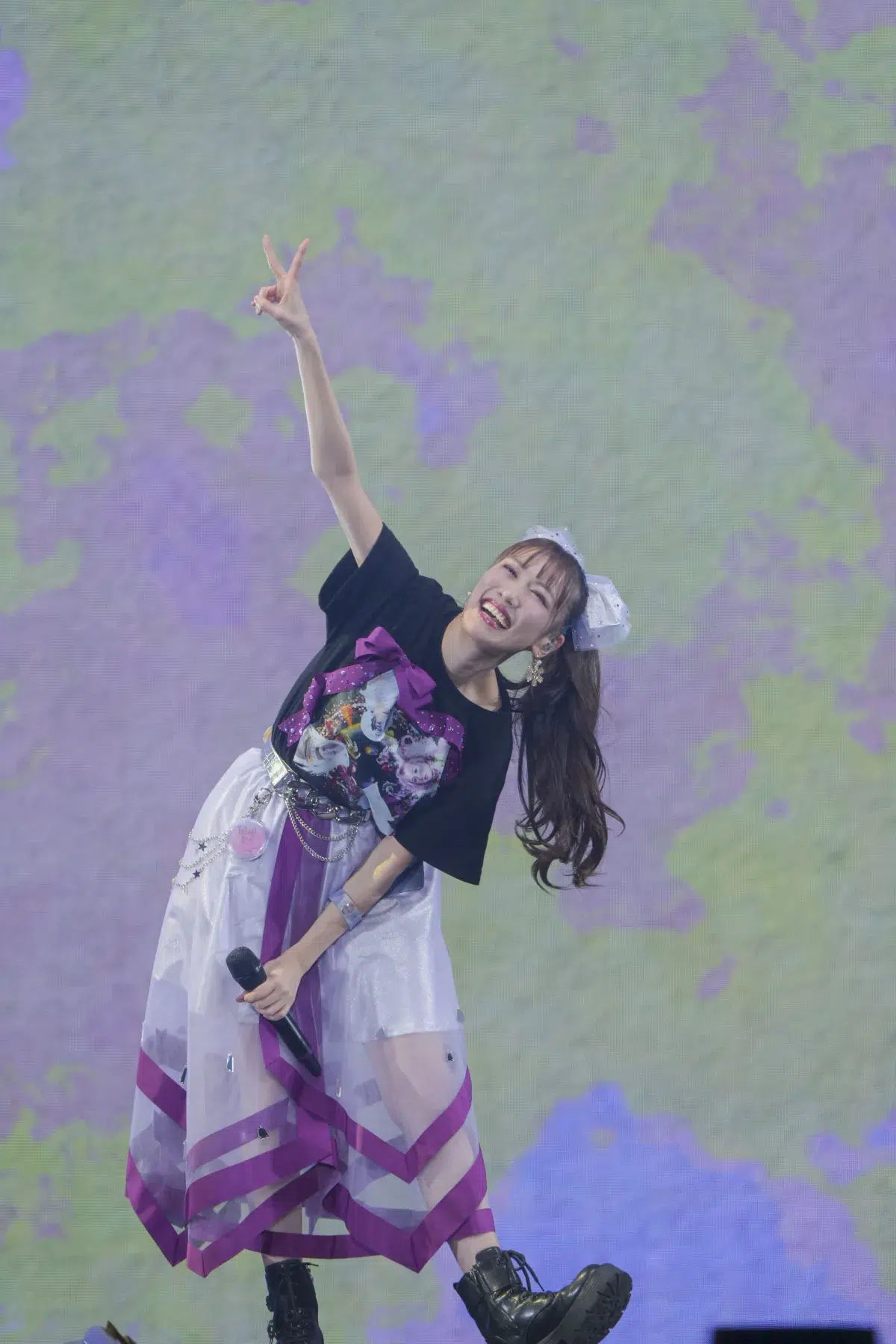 ももクロが冬恒例のワンマンライブ『ももいろクリスマス』を開催。15回目となる今回のテーマは“宇宙旅行”。王道と定番を押さえつつも、AIを活用した演出を加えるなど新たなクリスマスライブに！