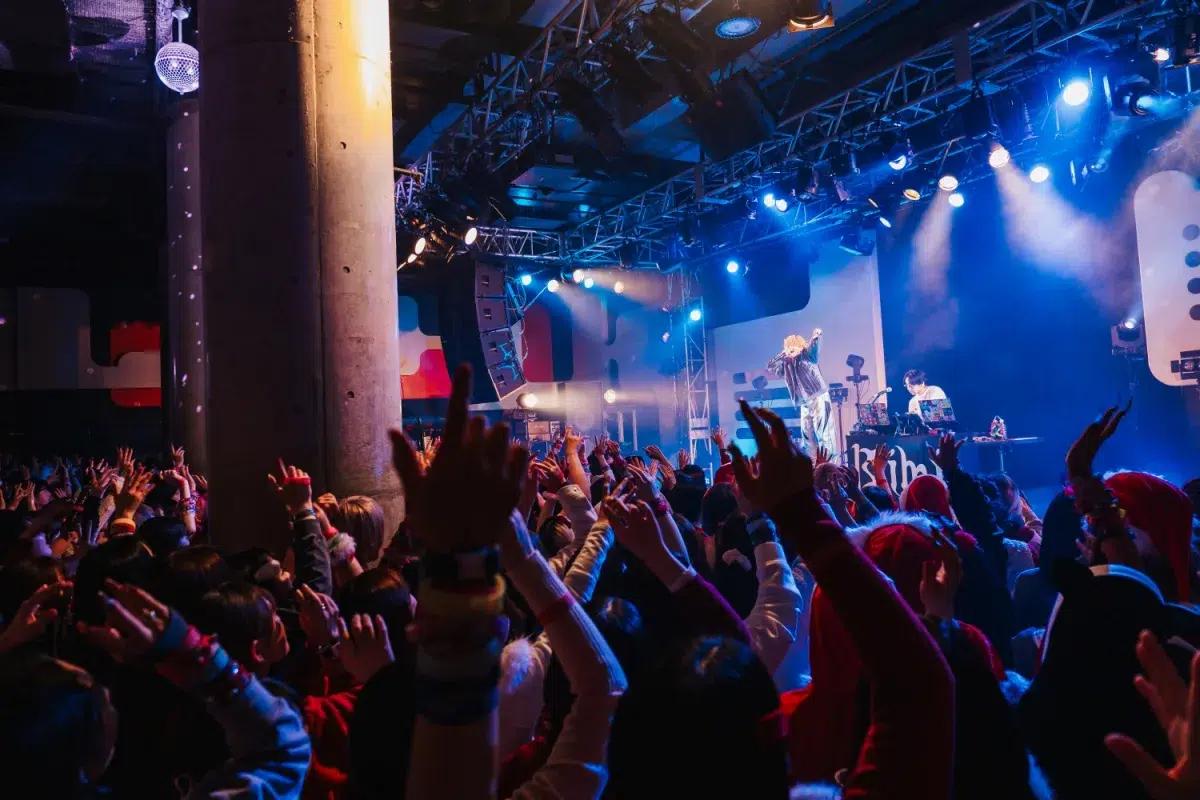 Bimi（ビミ） 2年ぶりのクリスマスライブ、熱狂と感動の夜「Bimi Live Galley #09 -moi moi-」ライブレポート