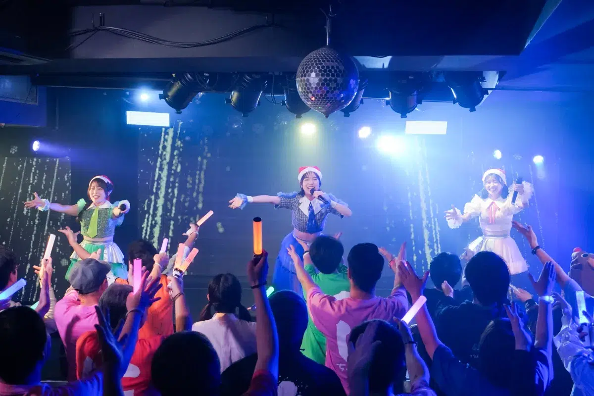アプガ2、新体制初のXmas単独で新曲「好きバレっぴ」解禁！可愛さ全開のポップチューンに観客悶絶😍Zeppワンマン直前、7人の結束が最高潮へ！12/29はZepp DiverCityに集合だ🔥