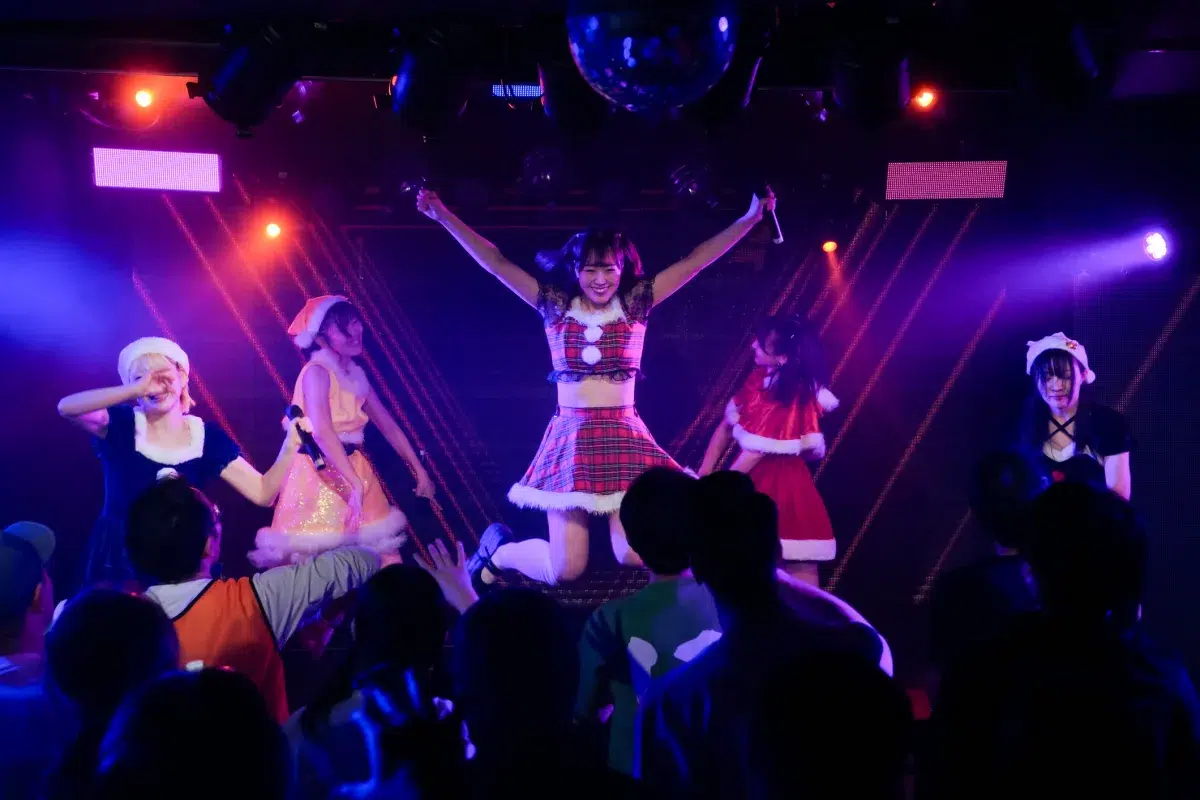 アプガ2、新体制初のXmas単独で新曲「好きバレっぴ」解禁！可愛さ全開のポップチューンに観客悶絶😍Zeppワンマン直前、7人の結束が最高潮へ！12/29はZepp DiverCityに集合だ🔥