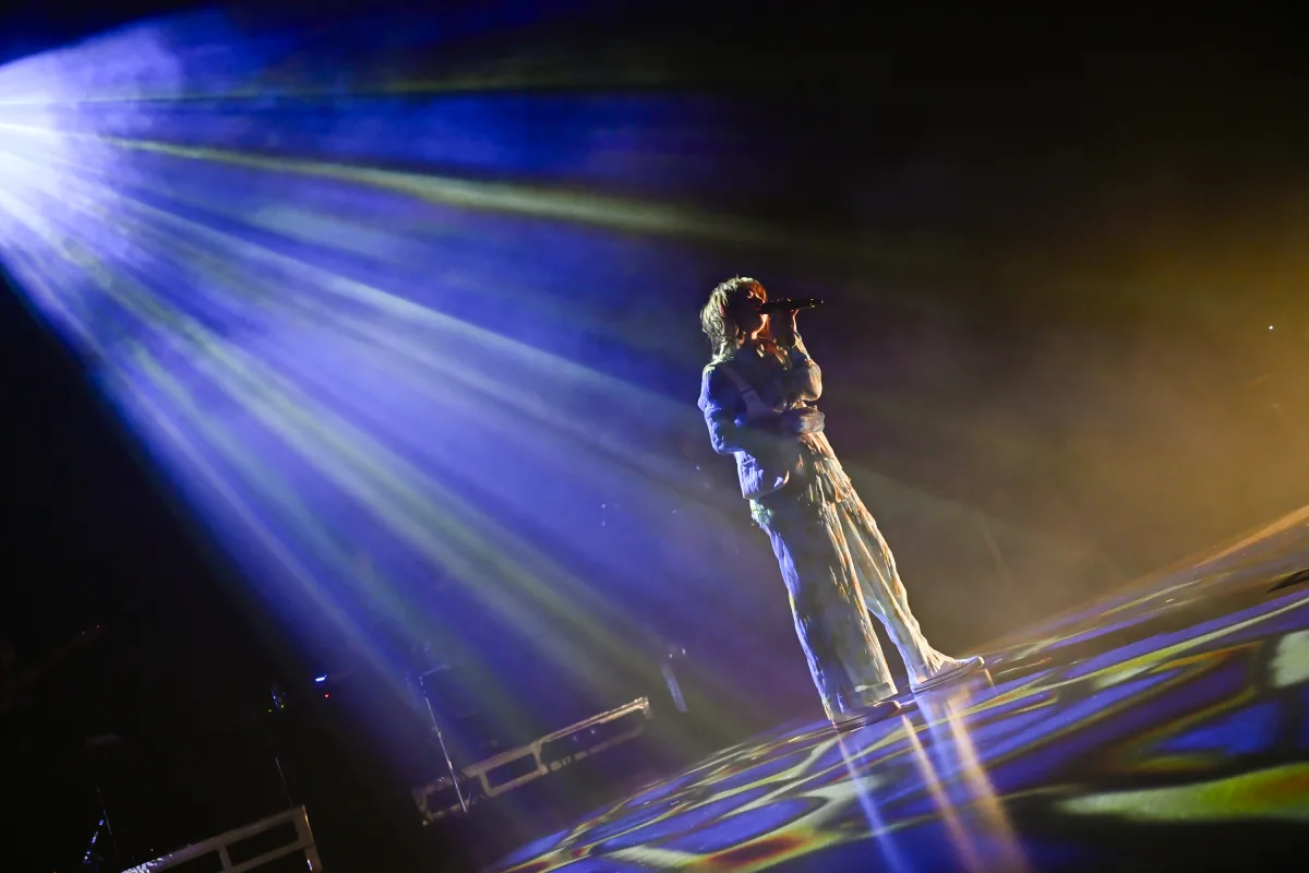 楠木ともり 26歳を記念したバースデーライブ「TOMORI KUSUNOKI BIRTHDAY LIVE 2025 “LAPIDARIES”」を開催!初となるアナログ・レコード盤「PRESSED FLOWERS」発売決定のサプライズ発表も! 4 楠木ともり 26歳を記念したバースデーライブ「TOMORI KUSUNOKI BIRTHDAY LIVE 2025 “LAPIDARIES”」を開催!初となるアナログ・レコード盤「PRESSED FLOWERS」発売決定のサプライズ発表も!