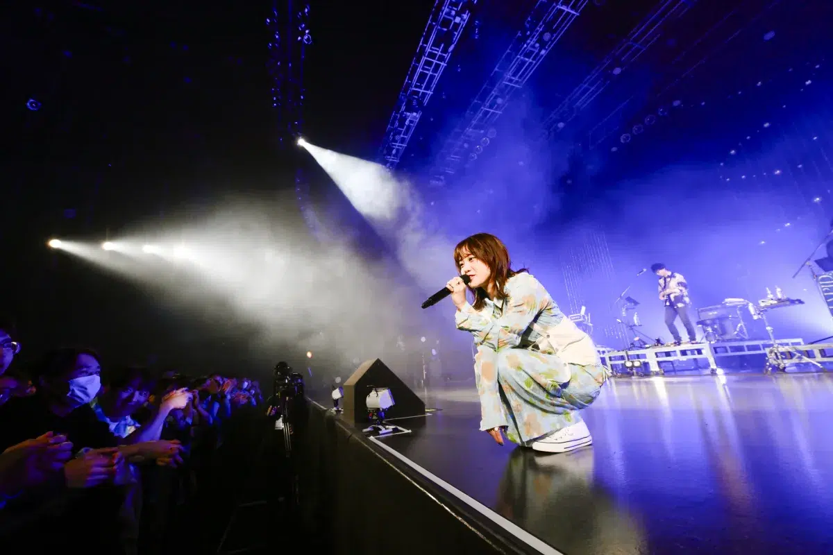 楠木ともり 26歳を記念したバースデーライブ「TOMORI KUSUNOKI BIRTHDAY LIVE 2025 “LAPIDARIES”」を開催!初となるアナログ・レコード盤「PRESSED FLOWERS」発売決定のサプライズ発表も! 7 楠木ともり 26歳を記念したバースデーライブ「TOMORI KUSUNOKI BIRTHDAY LIVE 2025 “LAPIDARIES”」を開催!初となるアナログ・レコード盤「PRESSED FLOWERS」発売決定のサプライズ発表も!
