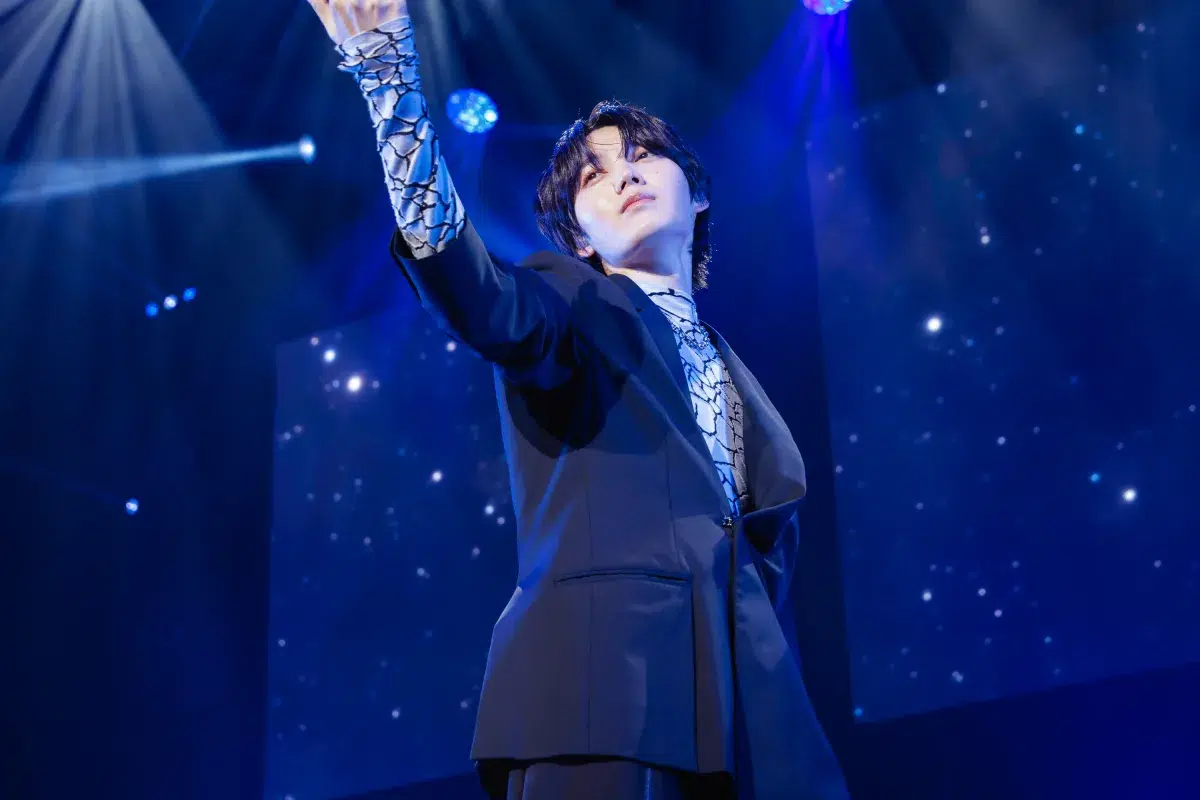 7人組ダンスヴォーカルグループ・原因は自分にある。全6公演のファンクラブ限定ライブツアー「GNJB FC Limited Tour Laboratory- 」が大盛況裏に終了！初の生バンド演奏で約12,000人を魅了