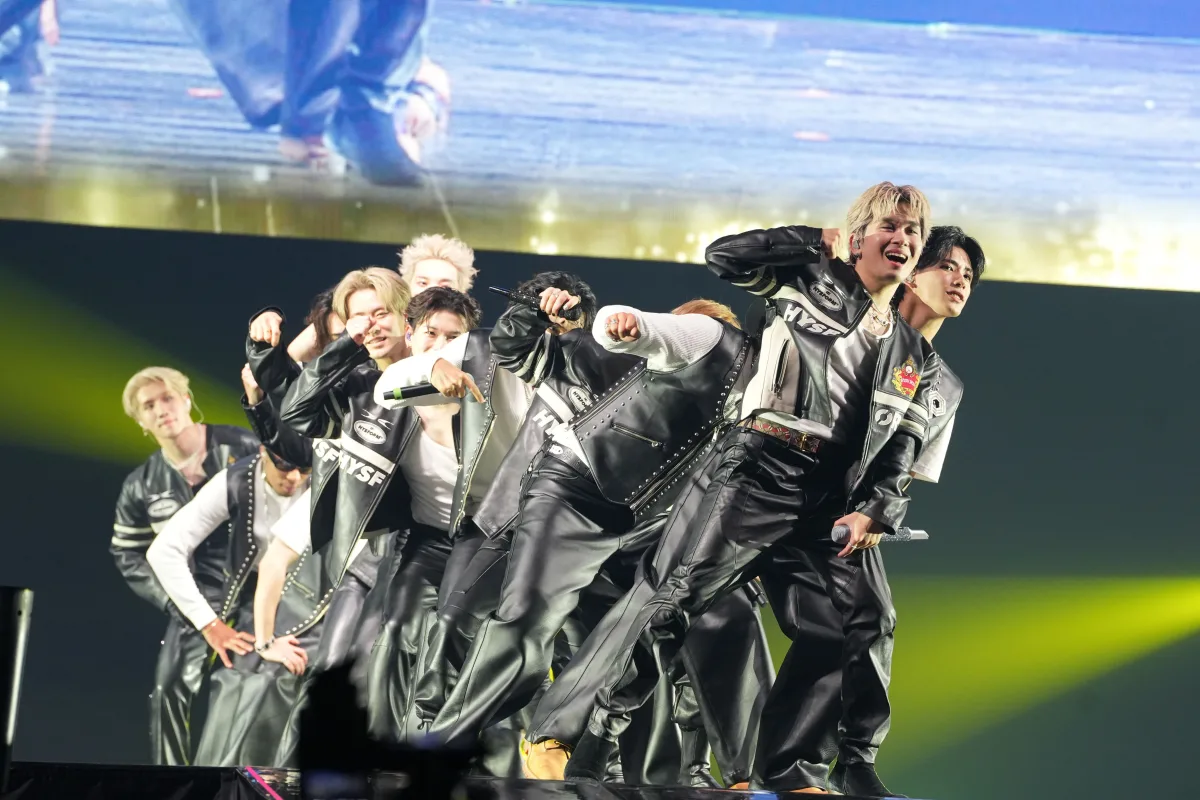 【BALLISTIK BOYZ/PSYCHIC FEVER】２組によるコラボライブ遂に⽇本で初実現︕︕年末に一夜限りの特別な”お祭り”で大盛り上がり！メンバーシャッフルでの楽曲披露や借り物競走、BBZ vs PCFのDANCE TRACKも！！