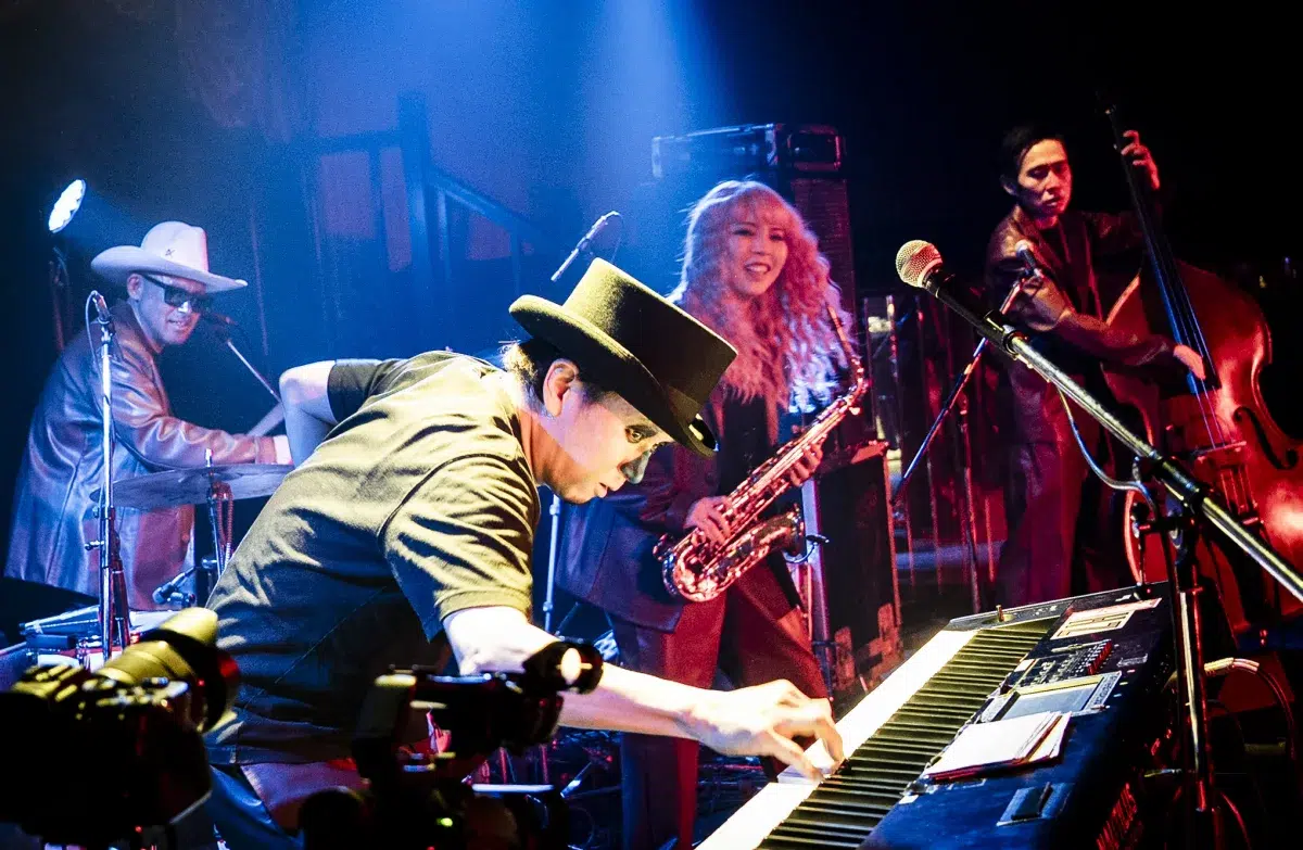 H ZETTRIO with YUCCO MILLER 2025年の終着点に刻まれた化学反応、2026年の次章を予感させた夜