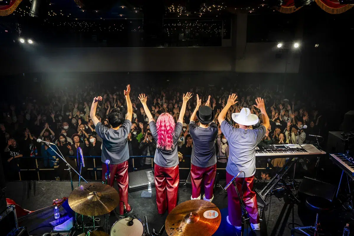 H ZETTRIO with YUCCO MILLER 2025年の終着点に刻まれた化学反応、2026年の次章を予感させた夜