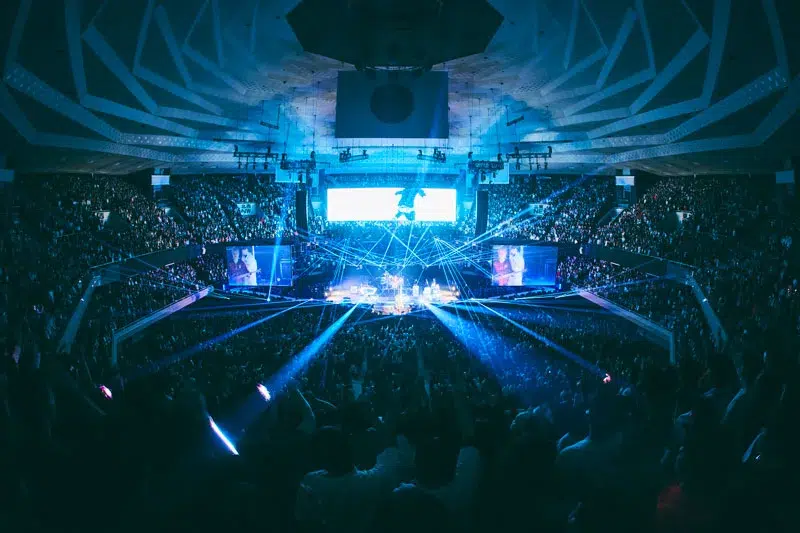 UVERworldとSEKAI NO OWARI ツーマンライブ武道館にて実現！