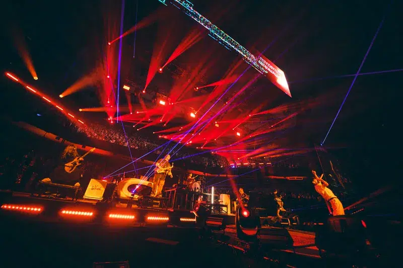 UVERworldとSEKAI NO OWARI ツーマンライブ武道館にて実現！