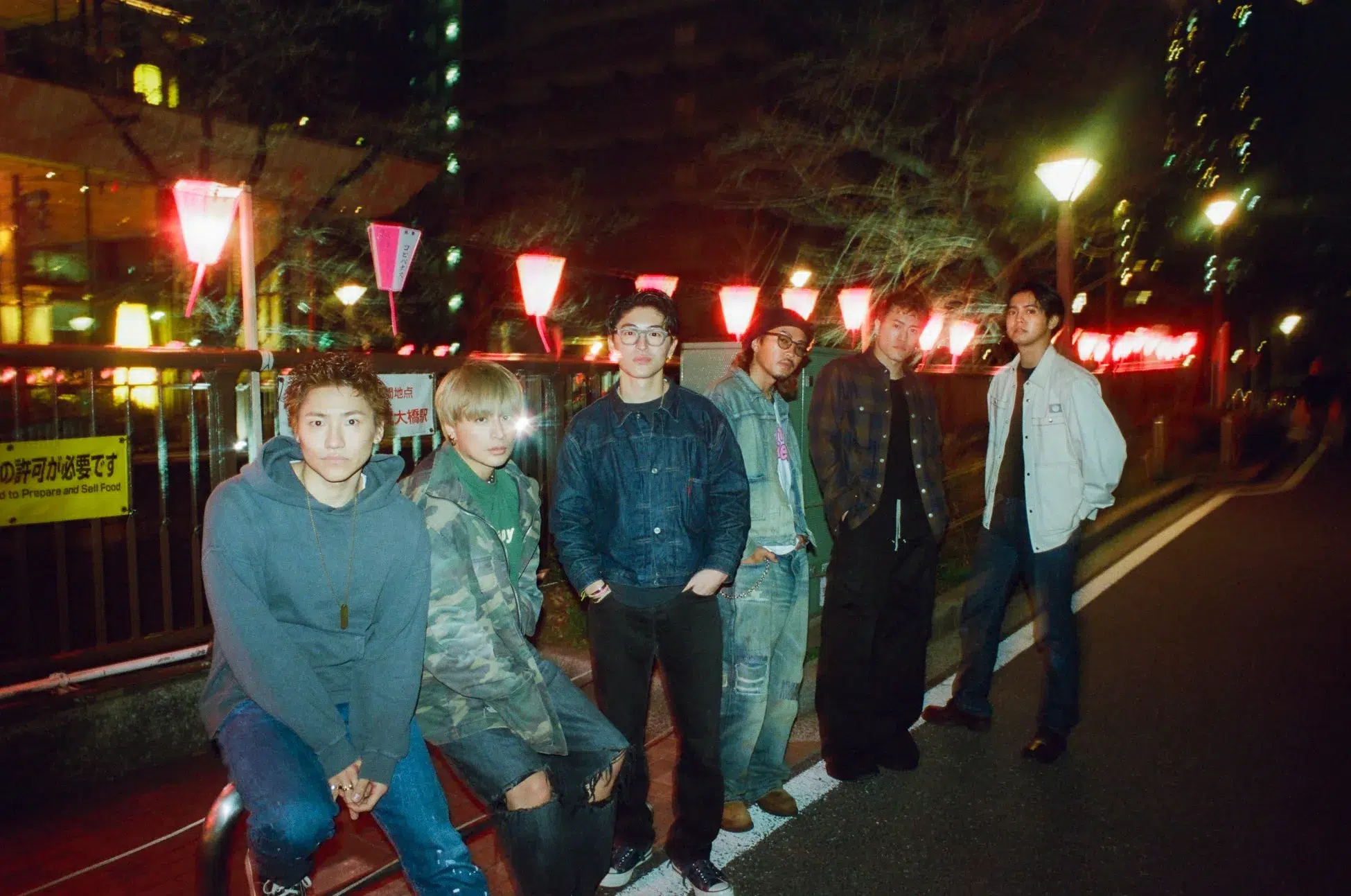 GENERATIONS、デビュー13周年を飾る10年ぶり写真集「Footprints」発売
