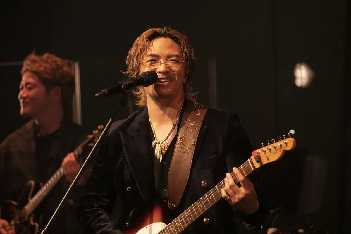 【数原龍友】2023年より開催しているビルボードでのソロ公演『KAZ Billboard Live 2025-2026 "Sweet Dreams"』東京公演を自身の誕生日である12/28に開催！片寄涼太も駆けつけ、数原の誕生日をお祝い！！