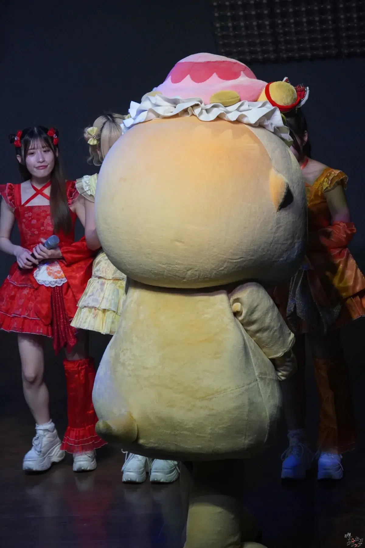 仮面女子＆メノニューイヤー、2026年の幕開けをアキバで熱狂カウントダウン！ちぃたん☆も参戦