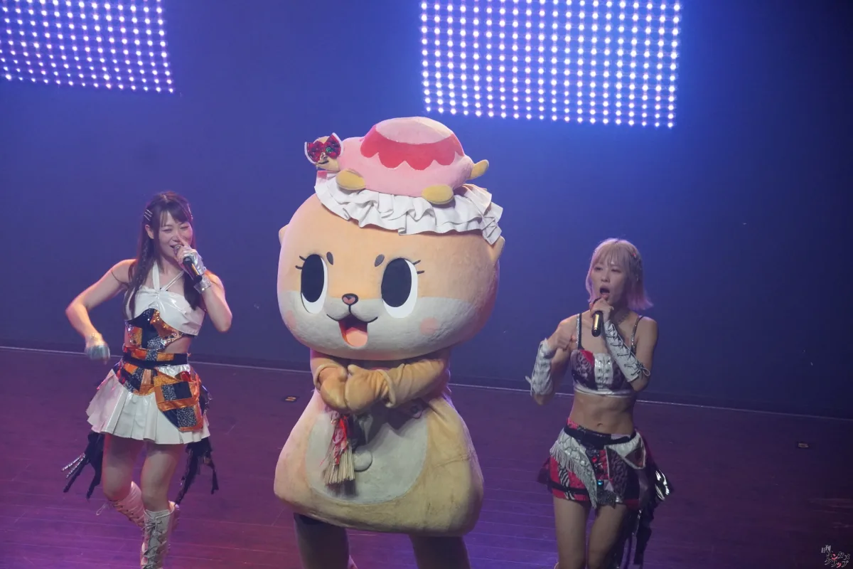 仮面女子＆メノニューイヤー、2026年の幕開けをアキバで熱狂カウントダウン！ちぃたん☆も参戦