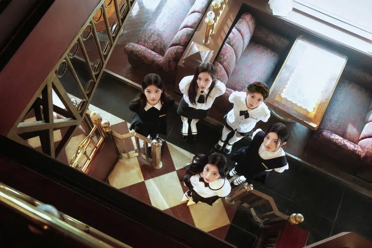 ILLIT、Japan 2nd Digital Single 'Sunday Morning' コンセプトフォト公開！洗練されたレトロモダンな雰囲気のビジュアルを披露