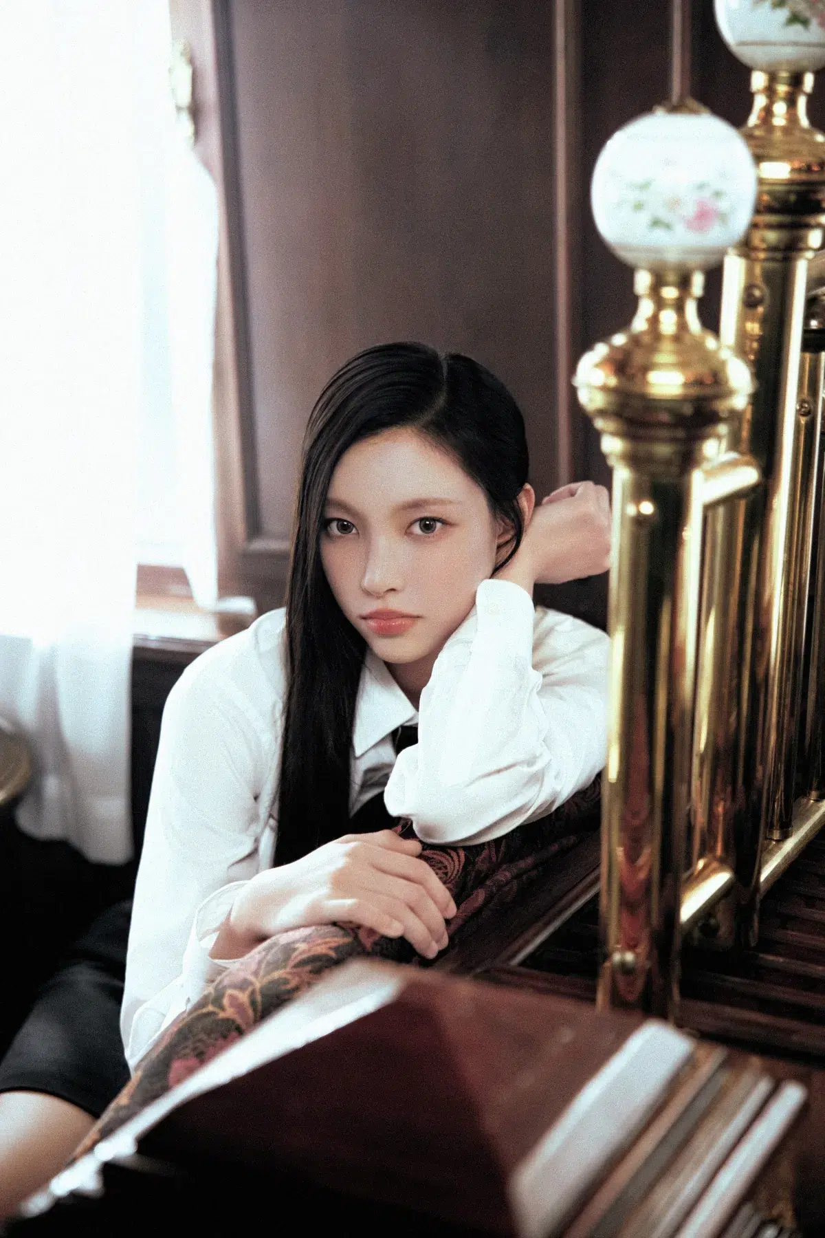 ILLIT、Japan 2nd Digital Single 'Sunday Morning' コンセプトフォト公開！洗練されたレトロモダンな雰囲気のビジュアルを披露