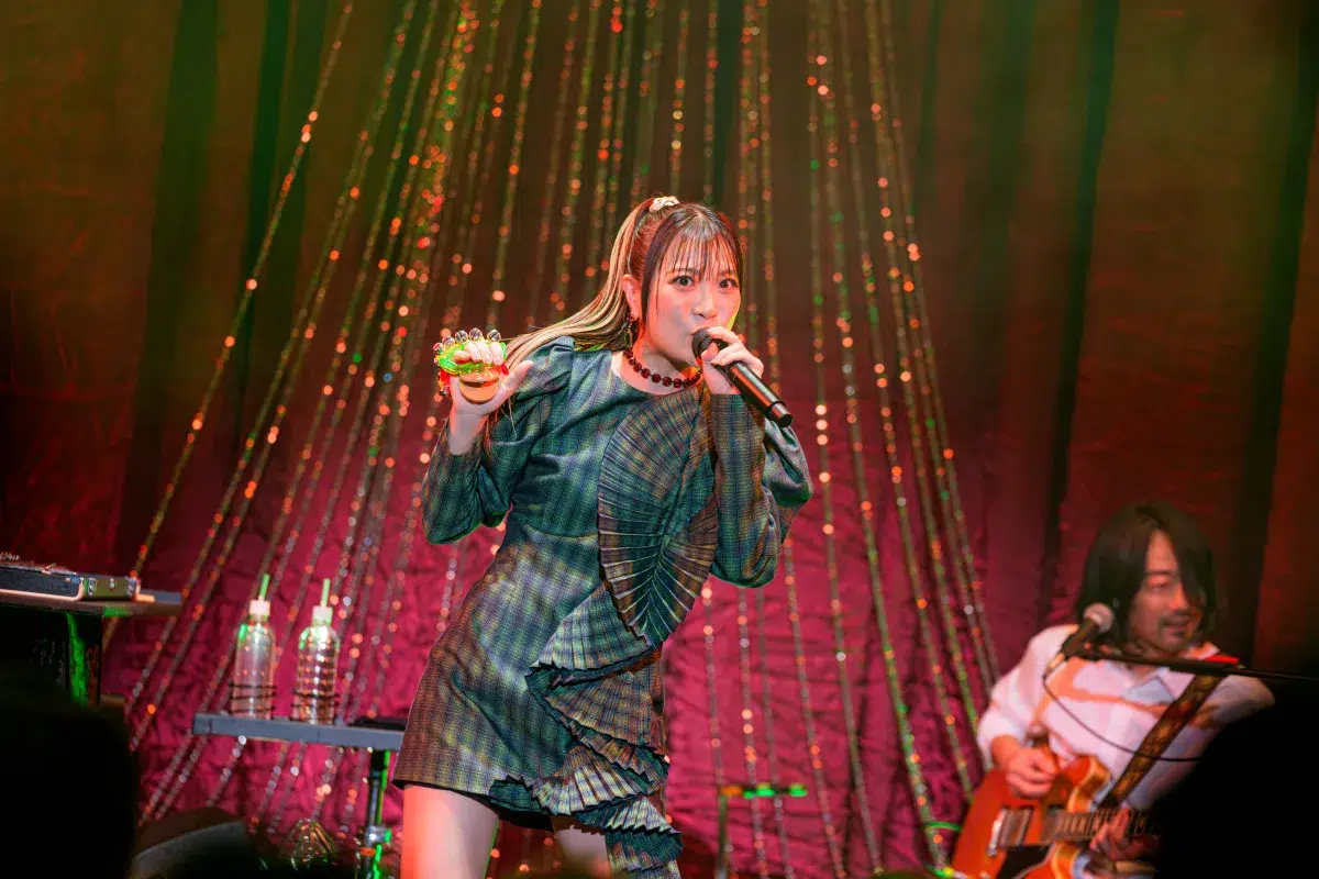 表現力と音楽性を拡大し続けてきたMay'n、その20周年の集大成が一夜に！　『May'n Special Concert 2025「May'n Xmas -the Brightest-」』レポート