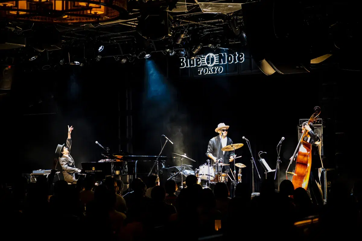 H ZETTRIO、新年の幕開けを告げる“2つの時間軸”会場を包んだ多様な熱量 そして次へ_ 2/27、5/5は“別の顔”