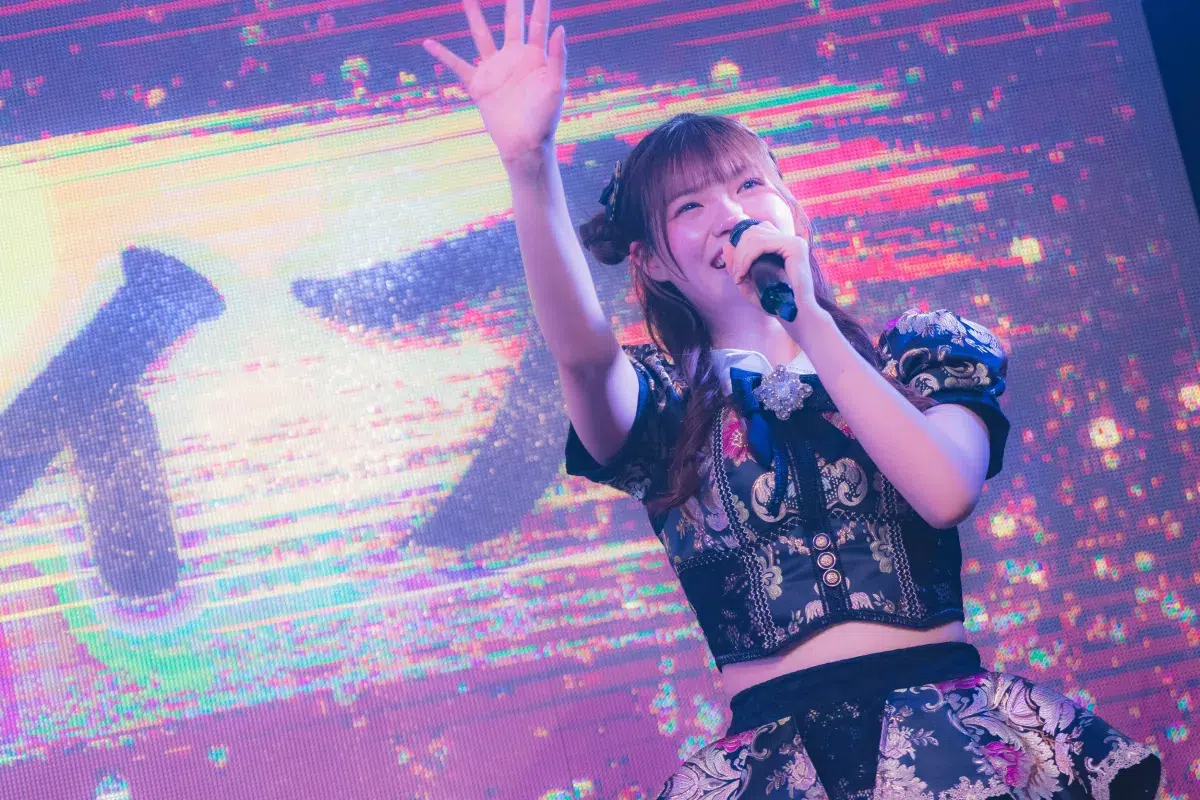 テラテラ 年末スペシャルライブ 2025 2026年の飛躍を誓う新曲『ストロボアイズ』、『ひまわり讃歌』を初披露！