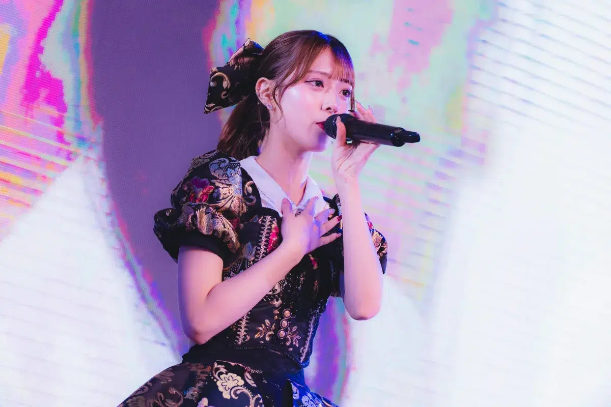 テラテラ 年末スペシャルライブ 2025 2026年の飛躍を誓う新曲『ストロボアイズ』、『ひまわり讃歌』を初披露！