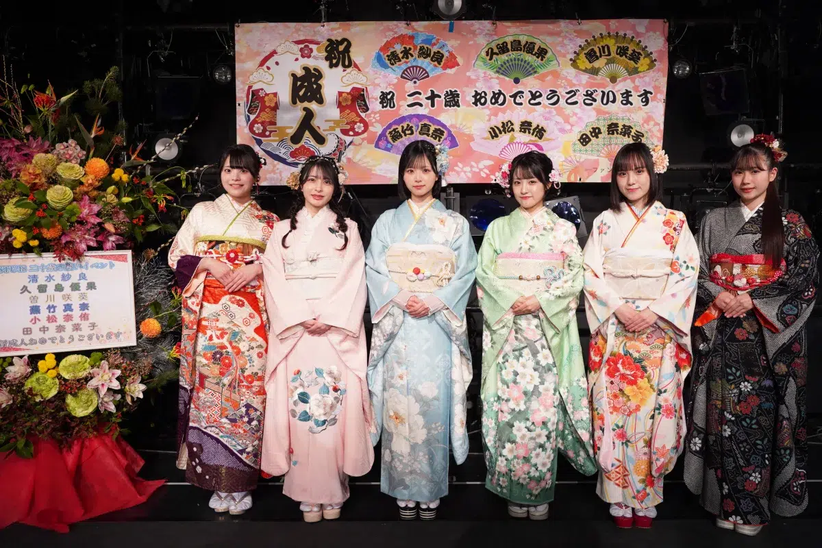 STU48 広島護国神社で成人奉告祭 20歳を迎えた6名が新たな決意を胸に!!冬の澄んだ空気に映える艶やかな振袖姿📸 凛とした神事の表情と、等身大の笑顔。 7 STU48 広島護国神社で成人奉告祭 20歳を迎えた6名が新たな決意を胸に!!冬の澄んだ空気に映える艶やかな振袖姿📸 凛とした神事の表情と、等身大の笑顔。