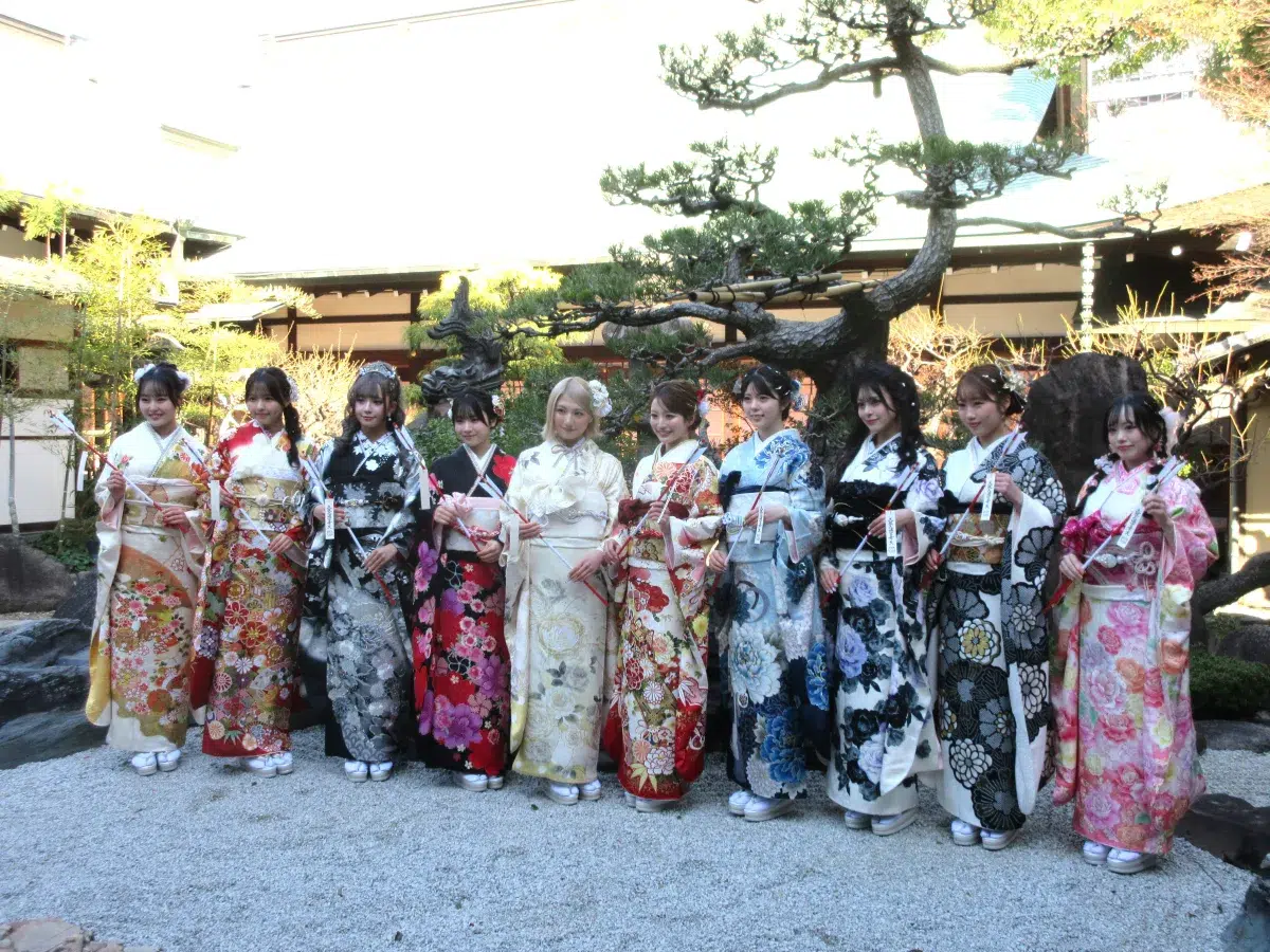 【イベントレポート】NMB48の塩月希依音・坂田心咲・芳賀礼ら2026年新成人メンバー10人が艶やかな晴れ着で集結！それぞれが思い描く20歳の目標とは？