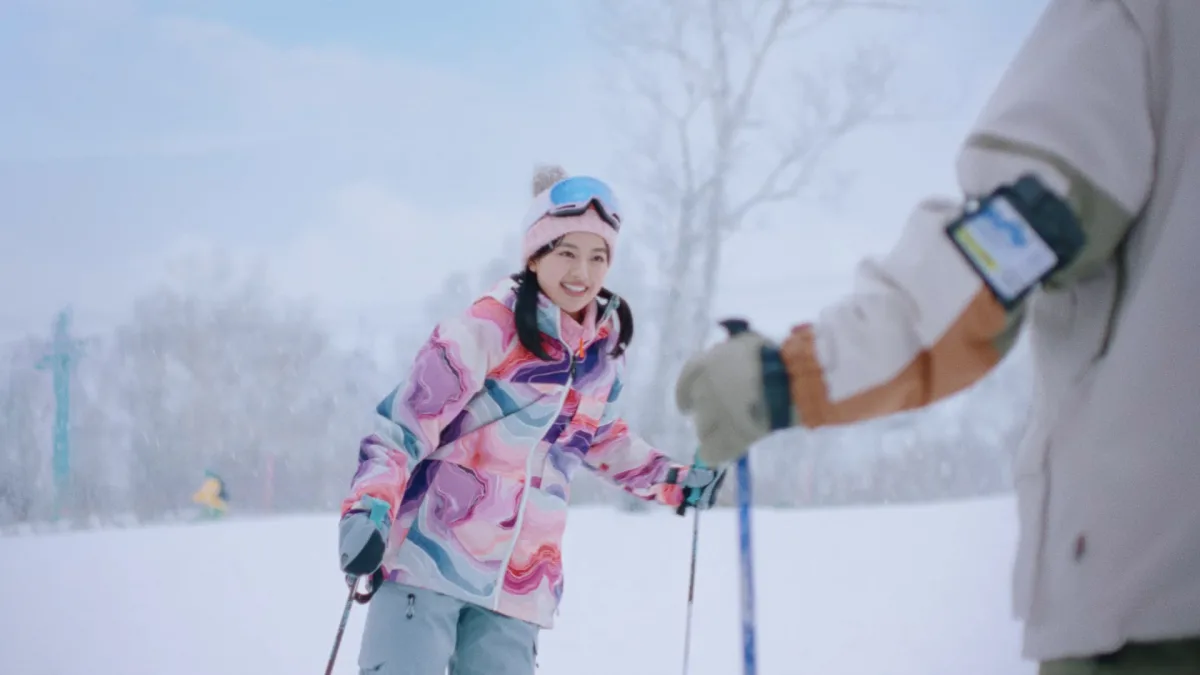 【JR SKISKI】上坂樹里が人生初のスキーに挑戦！新CM「ゲレンデ篇」本日放送開始、リアルな“初体験”の表情に注目
