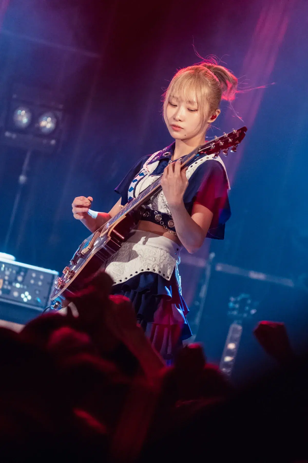 3人組ガールズロックバンドTRiDENT 全国ツアー「BLUE DAWN TOUR 25-26」ファイナル渋谷WWWX公演で500人が熱狂！ 全16曲で“黎明”を刻み、次章へ向けた無料ライブ開催を発表