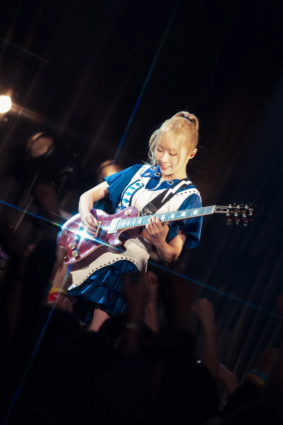 3人組ガールズロックバンドTRiDENT 全国ツアー「BLUE DAWN TOUR 25-26」ファイナル渋谷WWWX公演で500人が熱狂！ 全16曲で“黎明”を刻み、次章へ向けた無料ライブ開催を発表