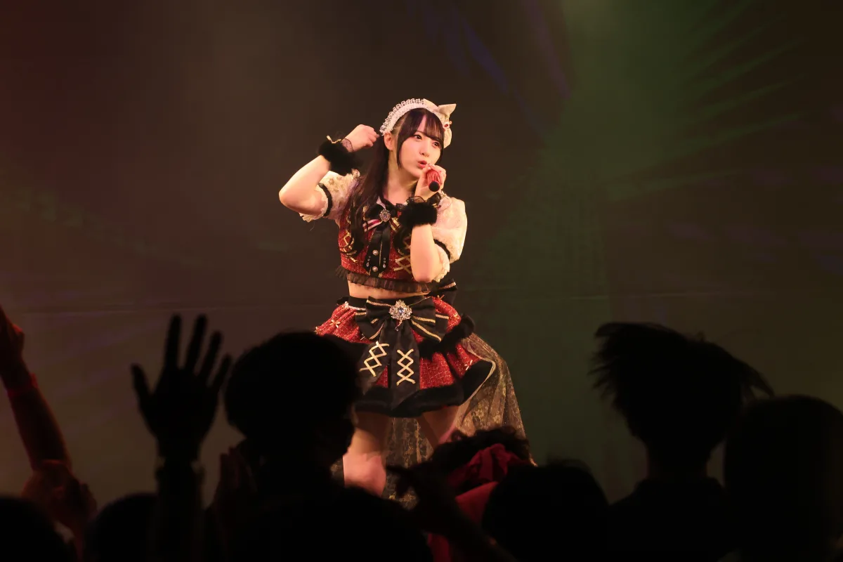 上月せれな、元日に行った4時間近くに及ぶワンマン公演で全51曲を熱唱!!