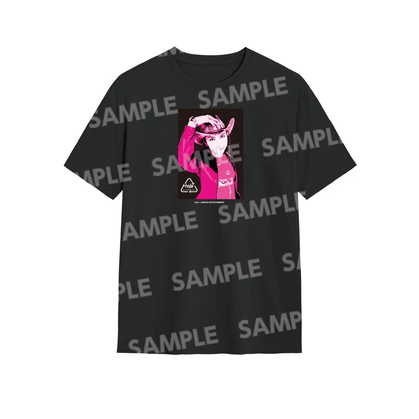 hide生誕60周年&『PSYENCE』30周年記念!ローソン限定「hideくじ 2026」でファン垂涎の豪華景品をゲット! 8 黒いTシャツに、ピンク色のイラストがプリントされた画像です。イラストには女性が描かれており、カウボーイハットをかぶっています。